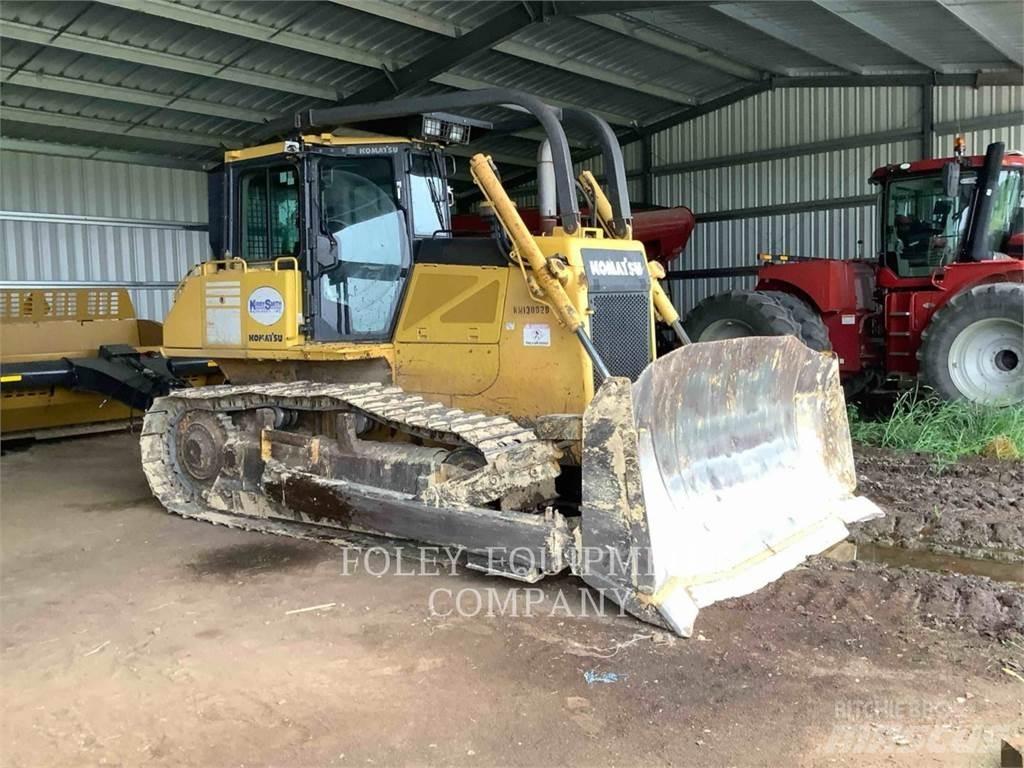 Komatsu D65EX17 Vikšriniai buldozeriai