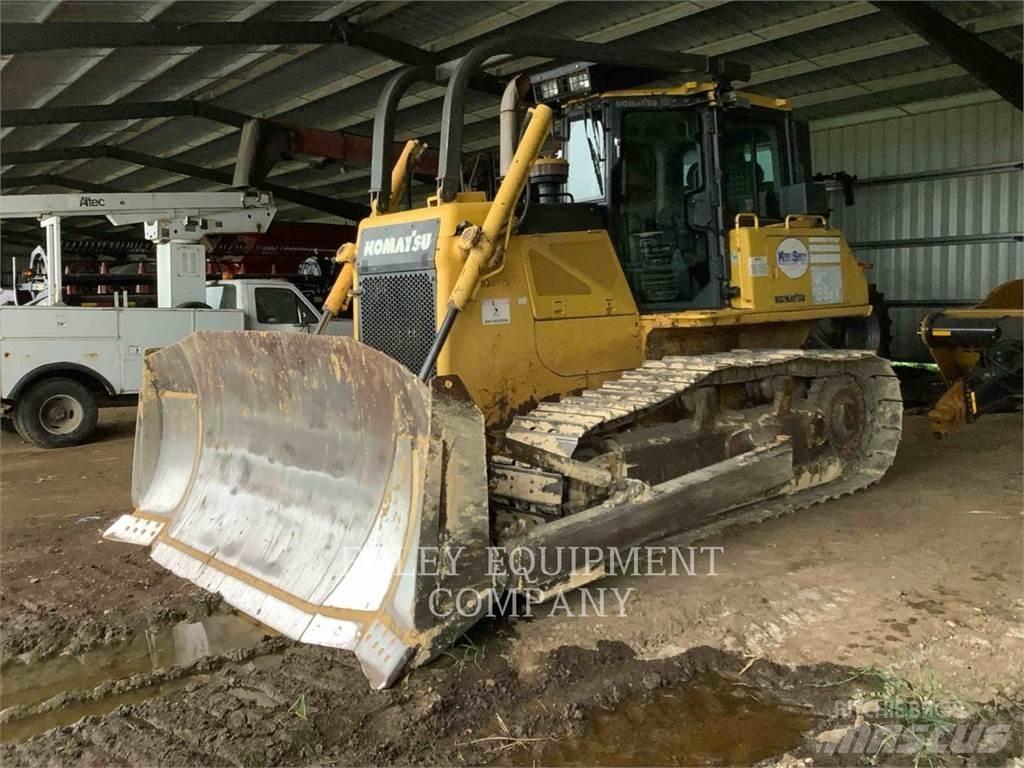 Komatsu D65EX17 Vikšriniai buldozeriai