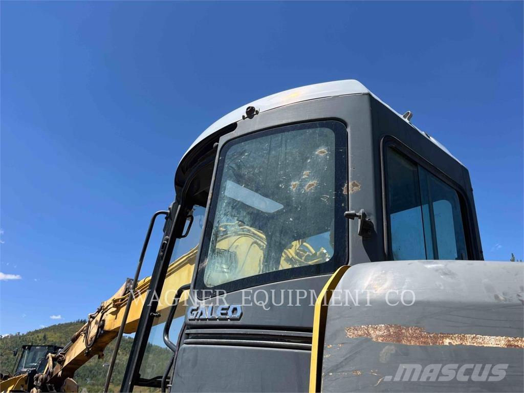 Komatsu PC138USLC2 Vikšriniai ekskavatoriai