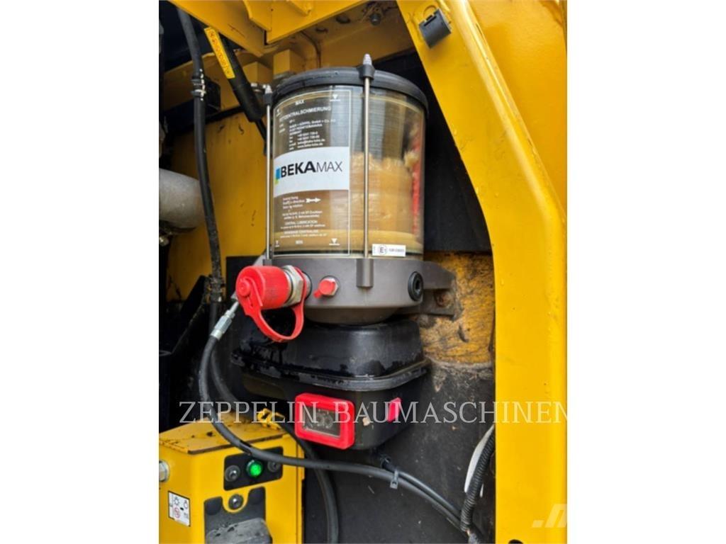 Komatsu PC170 Vikšriniai ekskavatoriai