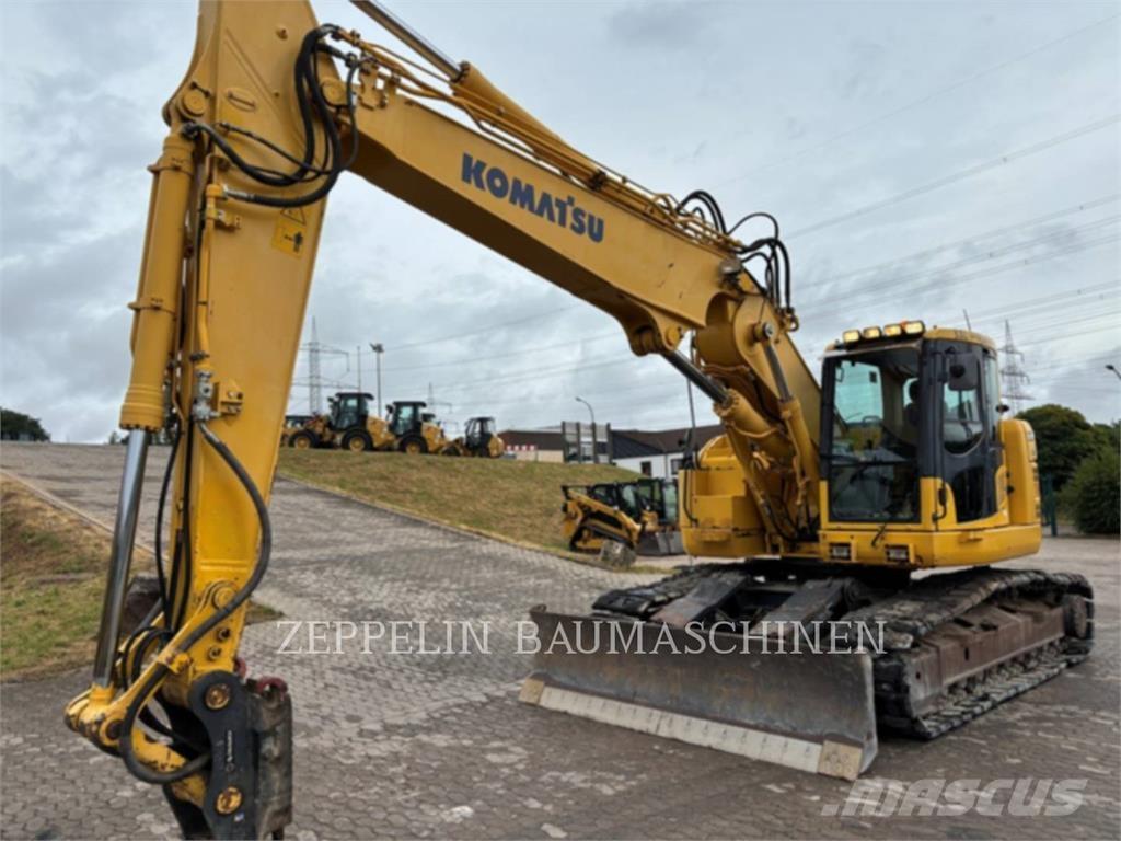 Komatsu PC228 Vikšriniai ekskavatoriai