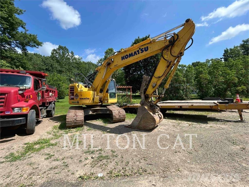 Komatsu PC228USLC-10 Vikšriniai ekskavatoriai