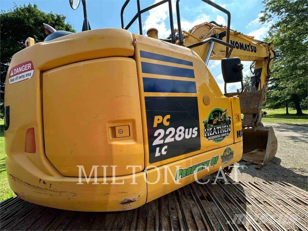 Komatsu PC228USLC-10 Vikšriniai ekskavatoriai