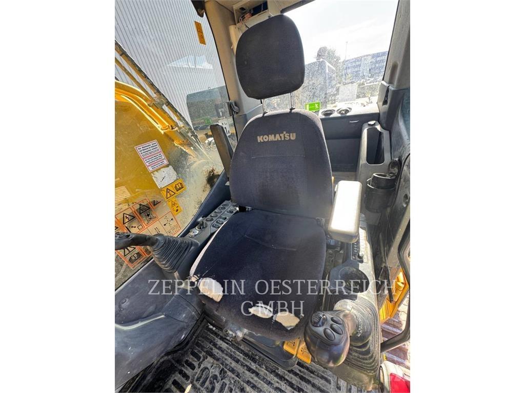 Komatsu PC450LC-8 Vikšriniai ekskavatoriai