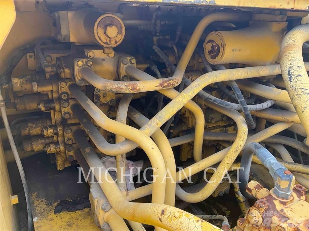 Komatsu PC750LC-6K Vikšriniai ekskavatoriai