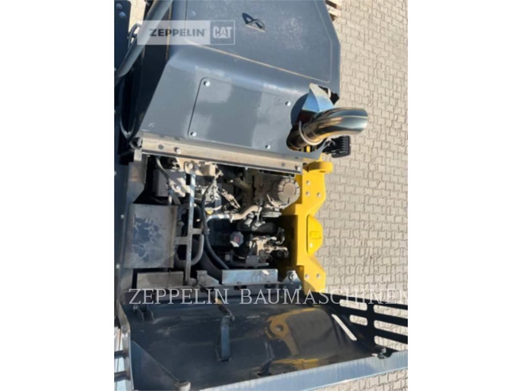Komatsu PW148-11 Ratiniai ekskavatoriai