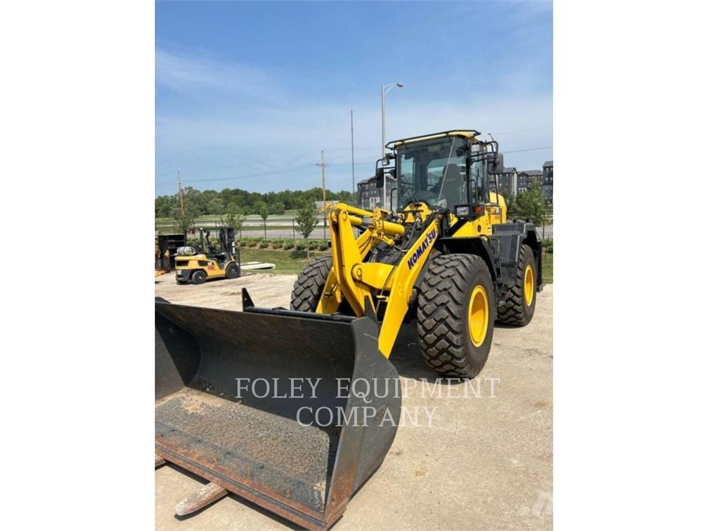 Komatsu WA200-8 Naudoti ratiniai krautuvai