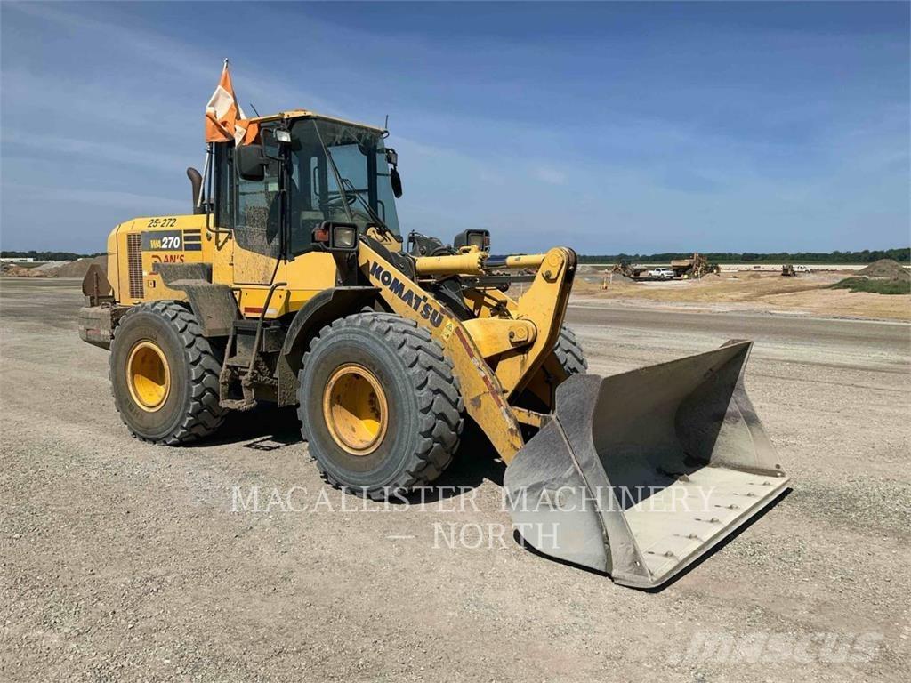 Komatsu WA270-7 Naudoti ratiniai krautuvai