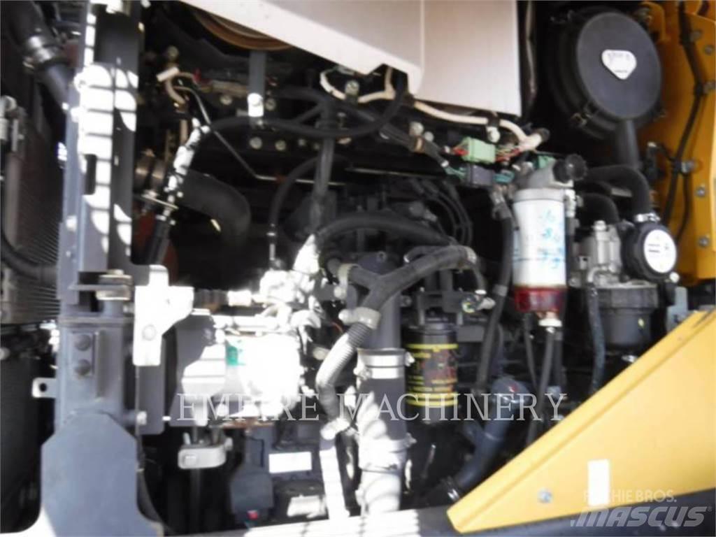 Komatsu WA270-8 Naudoti ratiniai krautuvai