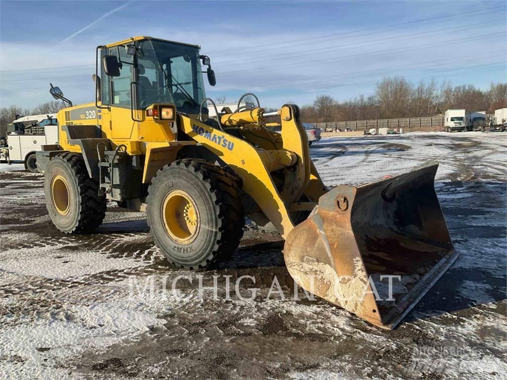 Komatsu WA320-6 Naudoti ratiniai krautuvai