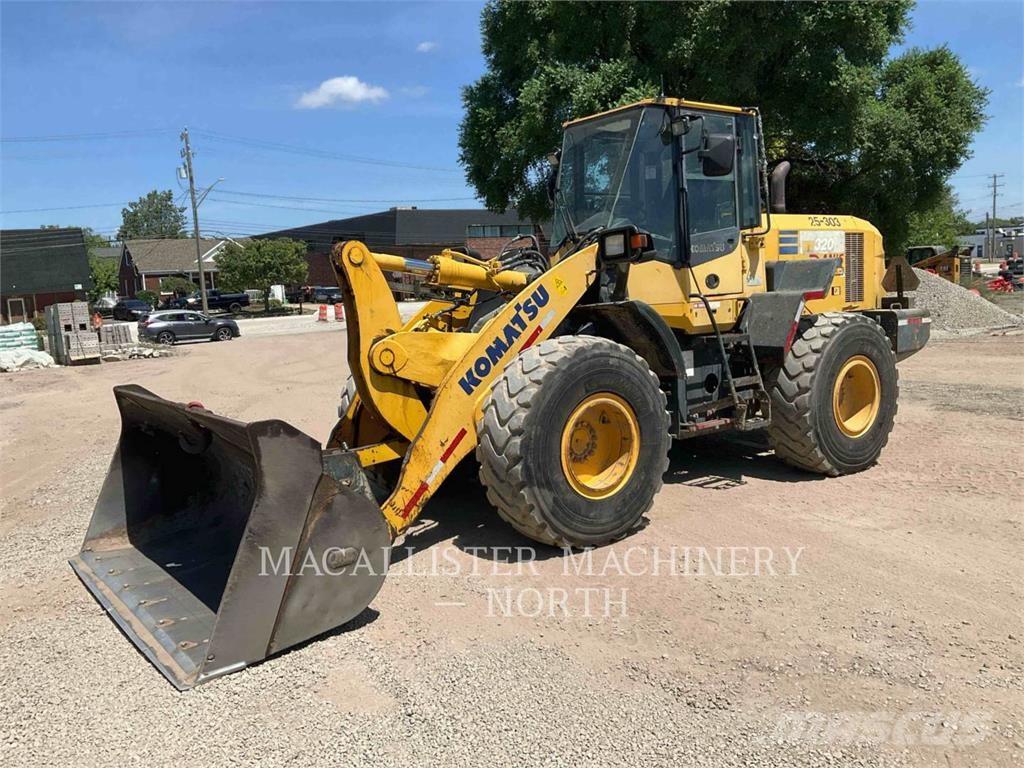 Komatsu WA320-7 Naudoti ratiniai krautuvai
