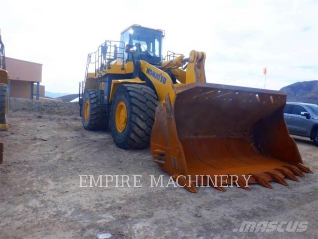 Komatsu WA600-8 Naudoti ratiniai krautuvai