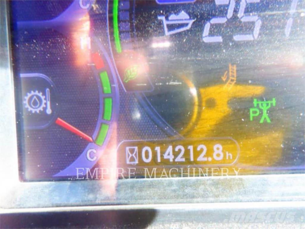 Komatsu WA900-8 Naudoti ratiniai krautuvai