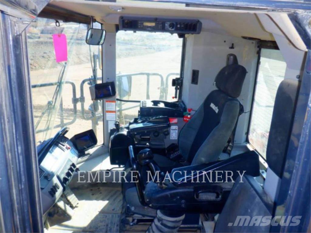 Komatsu WA900-8 Naudoti ratiniai krautuvai