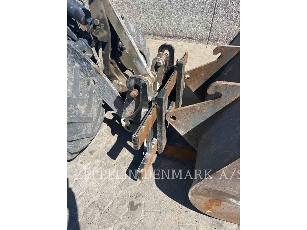 Kubota RY260-2 Naudoti ratiniai krautuvai