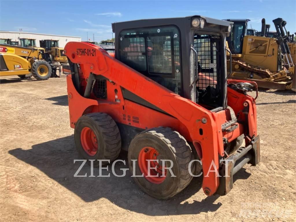 Kubota SSV75 Krautuvai su šoniniu pasukimu