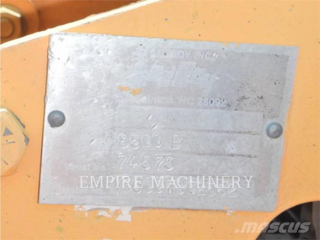 LeeBoy L8500B Asfalto klotuvai