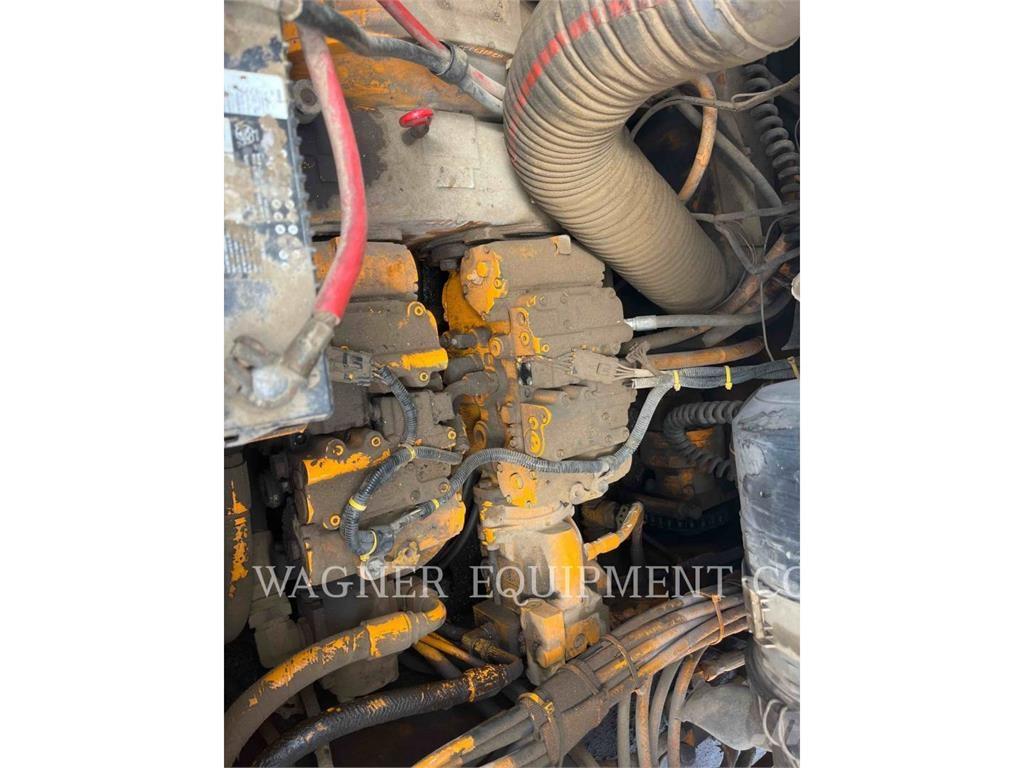 LeeBoy L8816 T Asfalto klotuvai