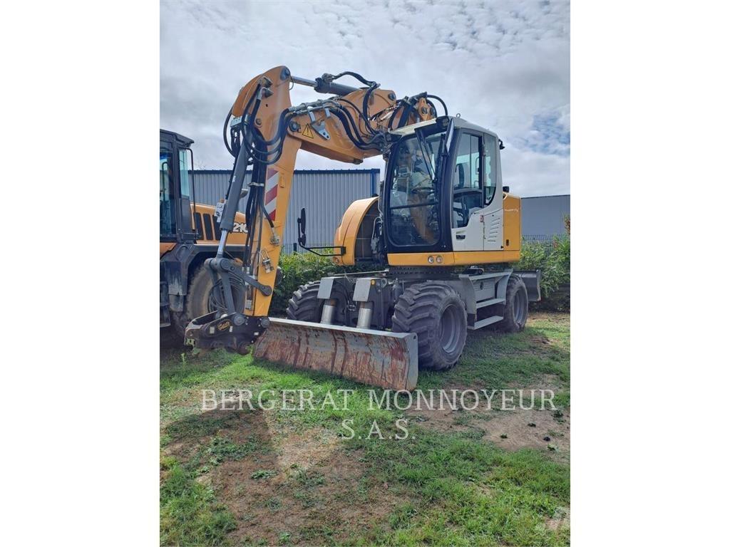 Liebherr A913 Ratiniai ekskavatoriai