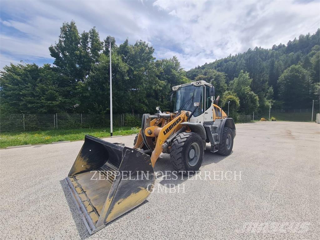 Liebherr L526 Naudoti ratiniai krautuvai