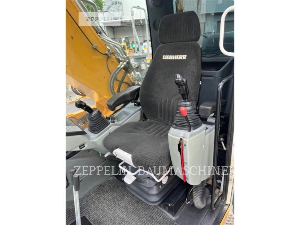 Liebherr R926 Vikšriniai ekskavatoriai