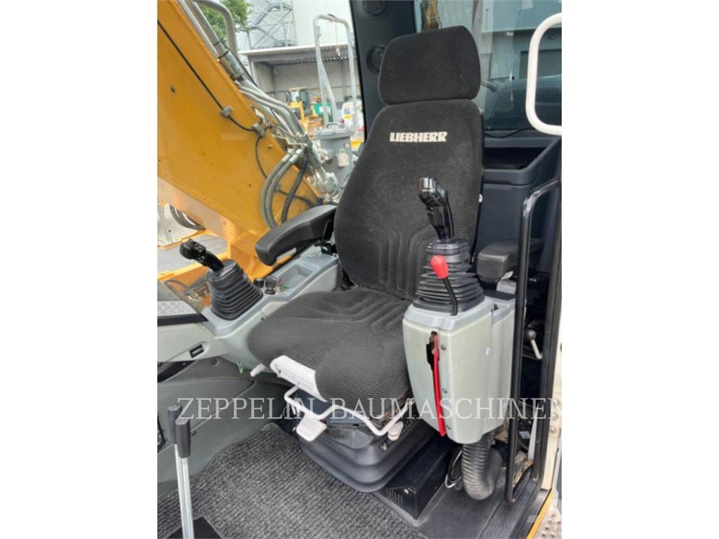 Liebherr R926 Vikšriniai ekskavatoriai