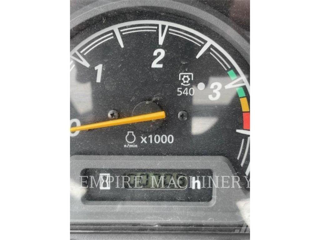 Massey Ferguson GC1725M Traktoriai