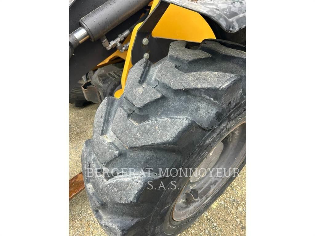Mecalac AX850 Naudoti ratiniai krautuvai