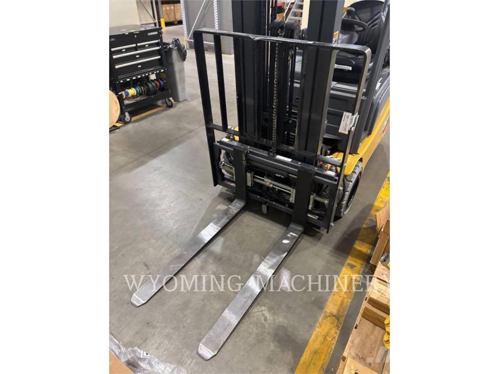 Mitsubishi 2ET4000 Elektriniai šakiniai krautuvai