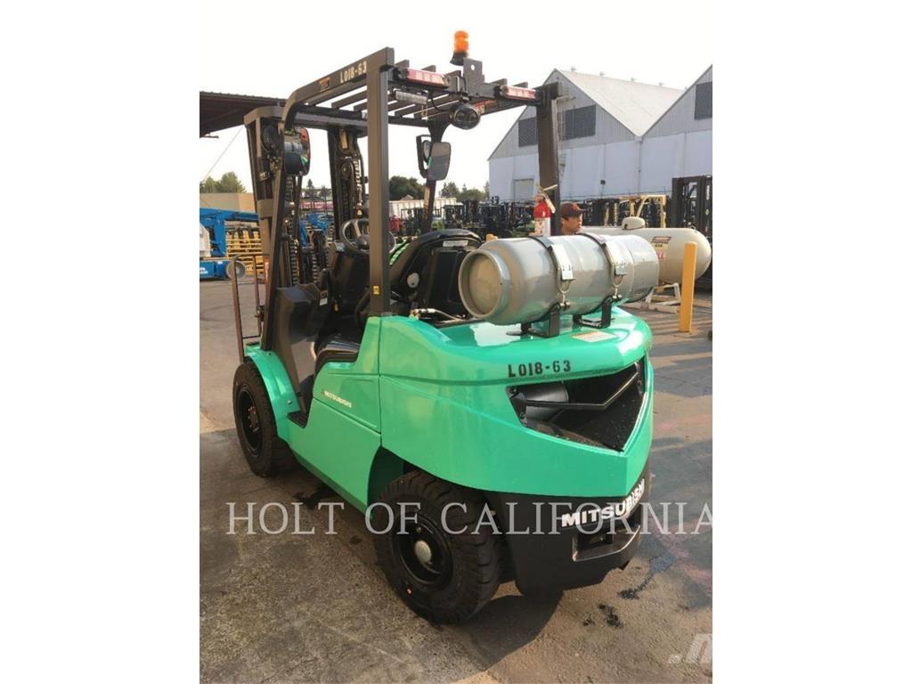 Mitsubishi FG30N5-LE Šakiniai krautuvai - Kita