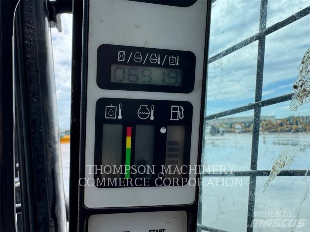 New Holland C237 Vikšriniai krautuvai