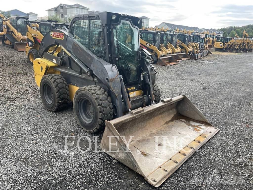 New Holland L228 Krautuvai su šoniniu pasukimu