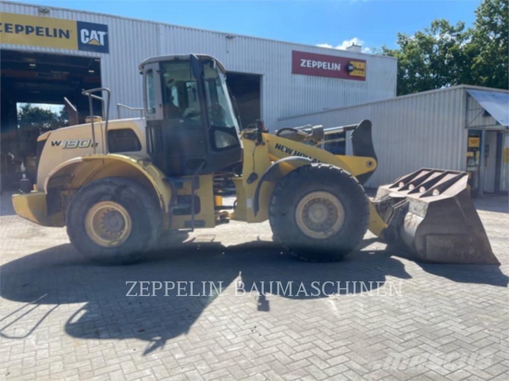 New Holland W190 Naudoti ratiniai krautuvai