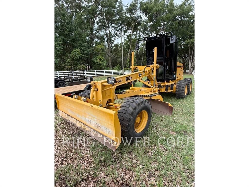 Noram 65E CAB Greideriai
