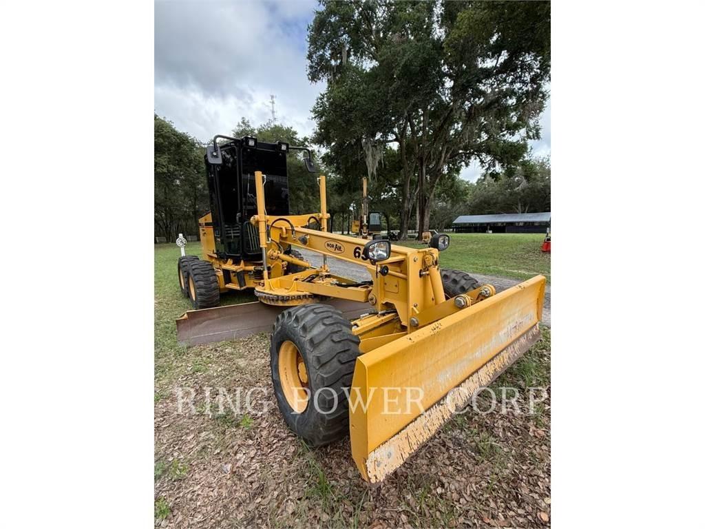 Noram 65E CAB Greideriai