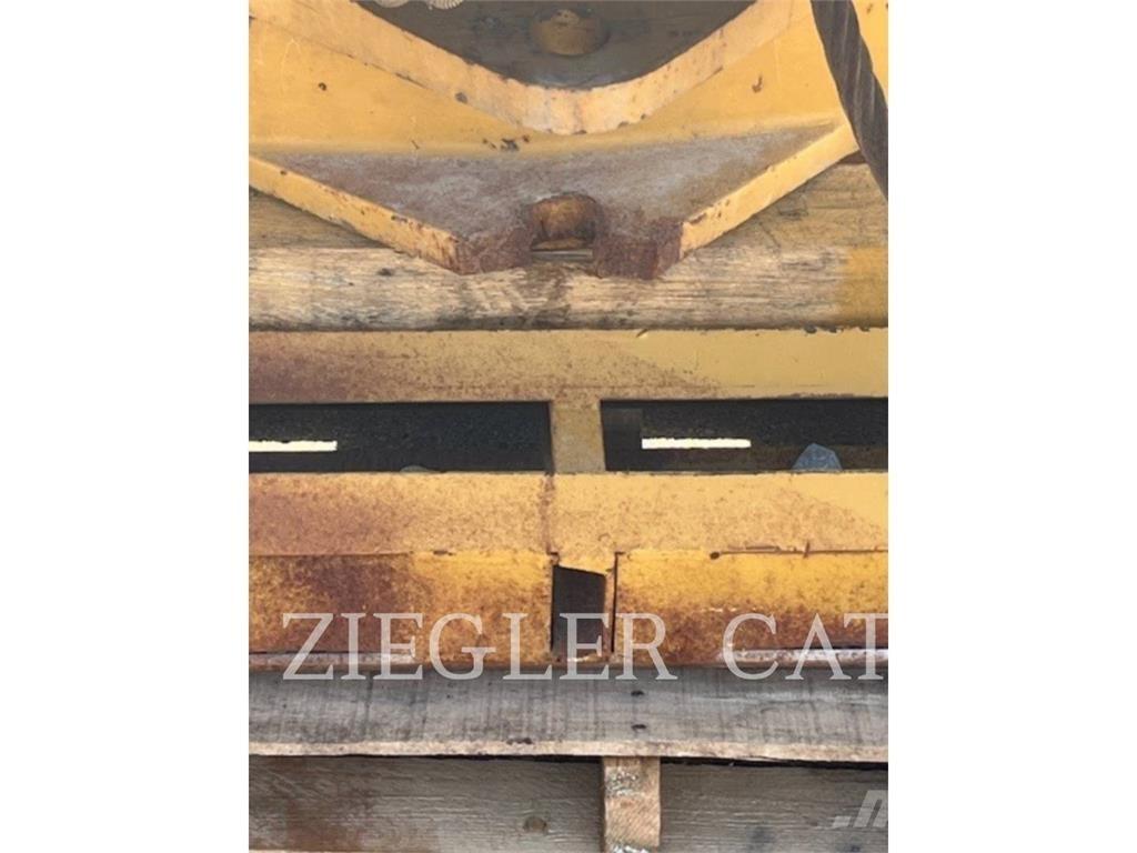Paccar INC. PA56 Vikšriniai buldozeriai