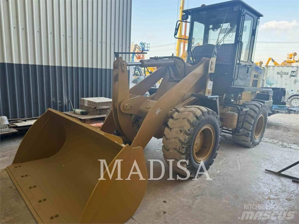 SEM MACHINERY SEM618D Naudoti ratiniai krautuvai