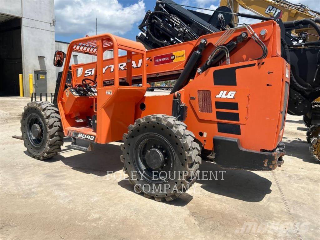 SkyTrak 8042O Teleskopiniai krautuvai