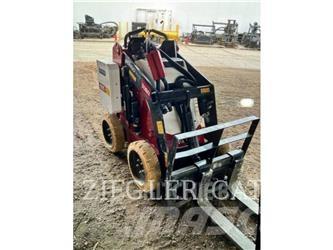 Toro E-DINGO 500 Krautuvai su šoniniu pasukimu
