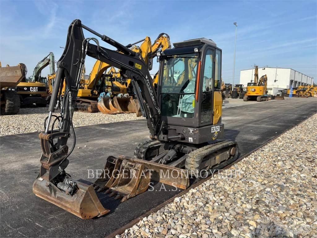 Volvo ECR25D Vikšriniai ekskavatoriai