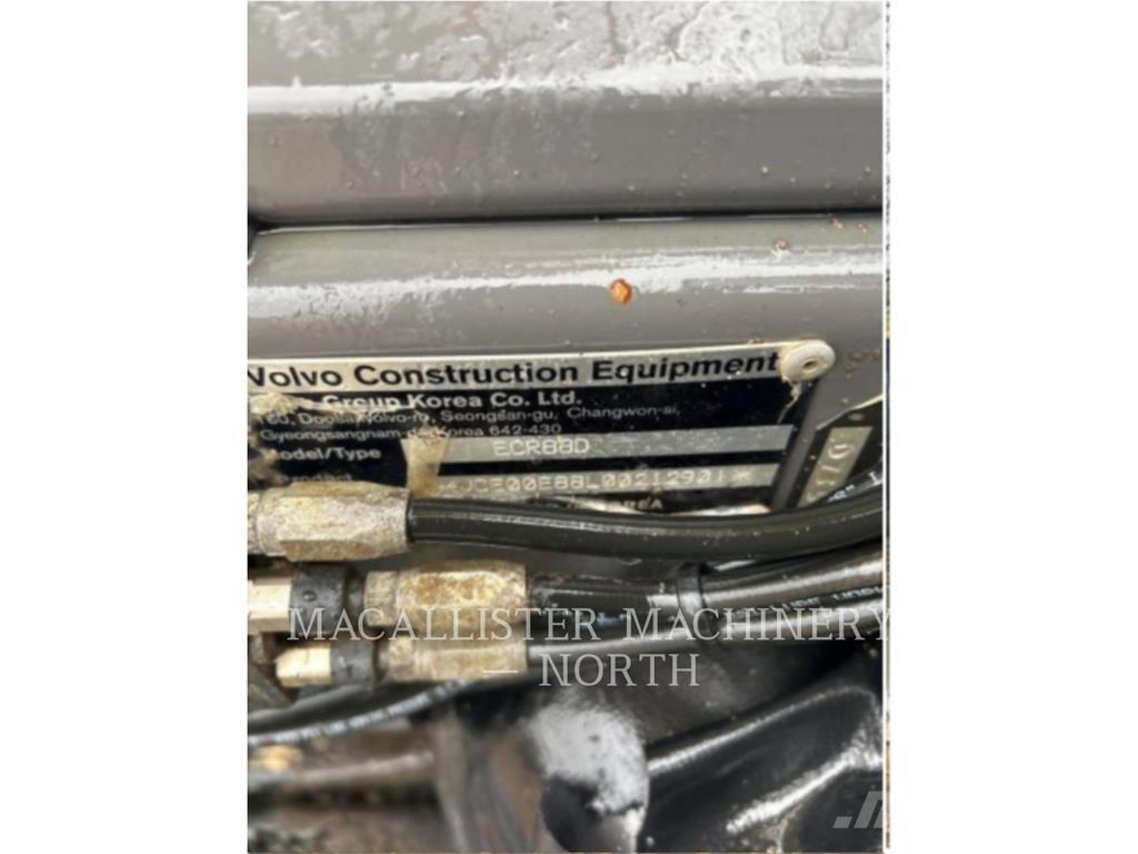 Volvo ECR88D Vikšriniai ekskavatoriai