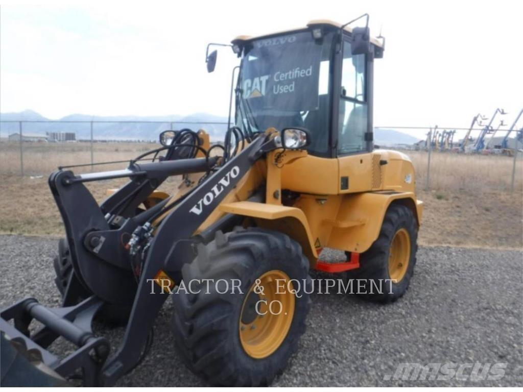 Volvo L30GS Naudoti ratiniai krautuvai