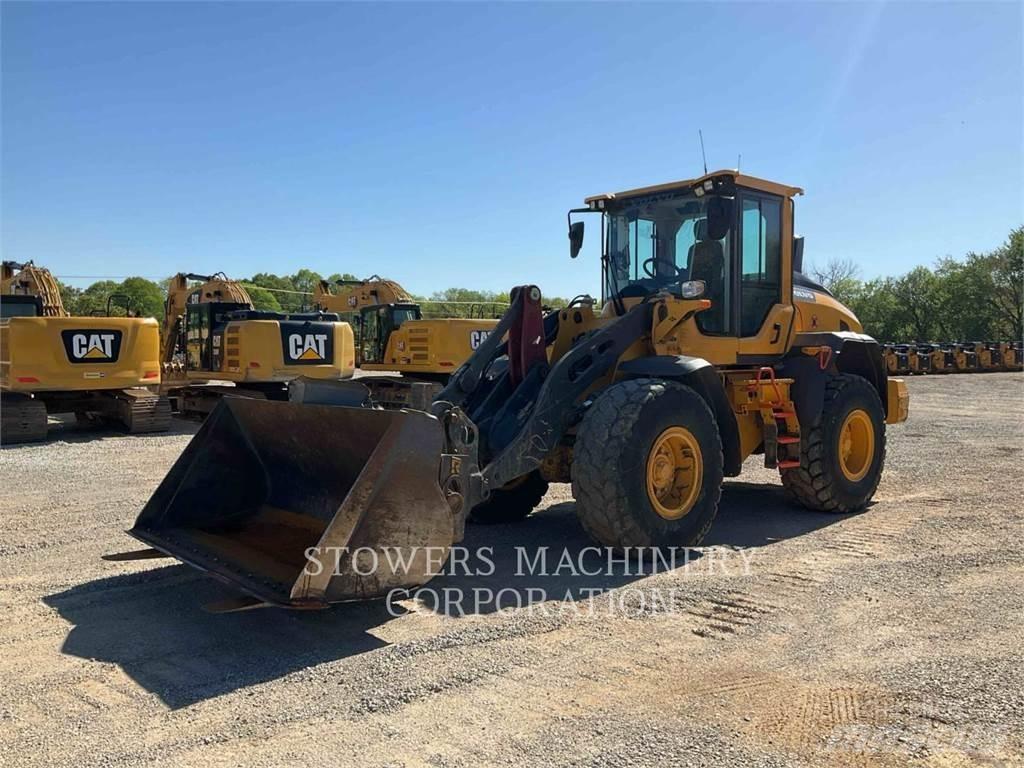Volvo L60H. Naudoti ratiniai krautuvai