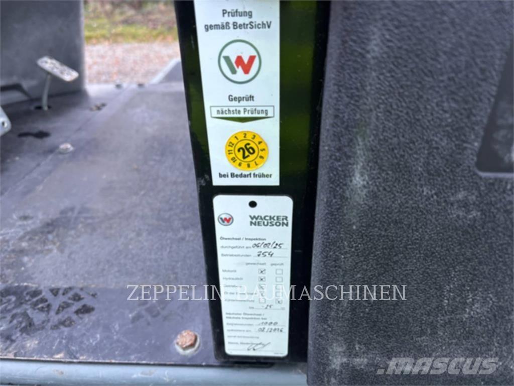 Wacker DW30 Karjeriniai savivarčiai