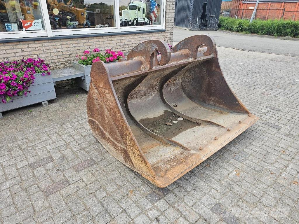  Onbekend Slotenbak Kaušai