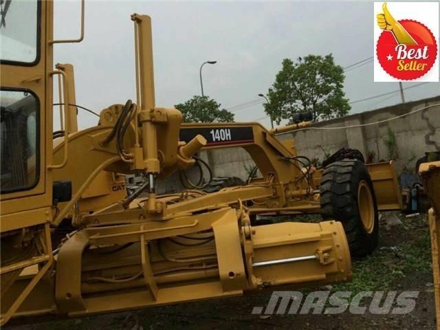 CAT 140 H Greideriai