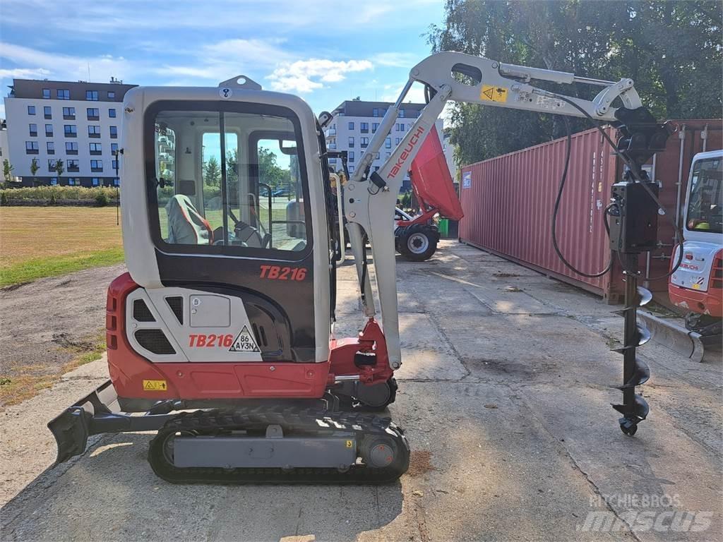 Takeuchi TB216 Statyba - Kita
