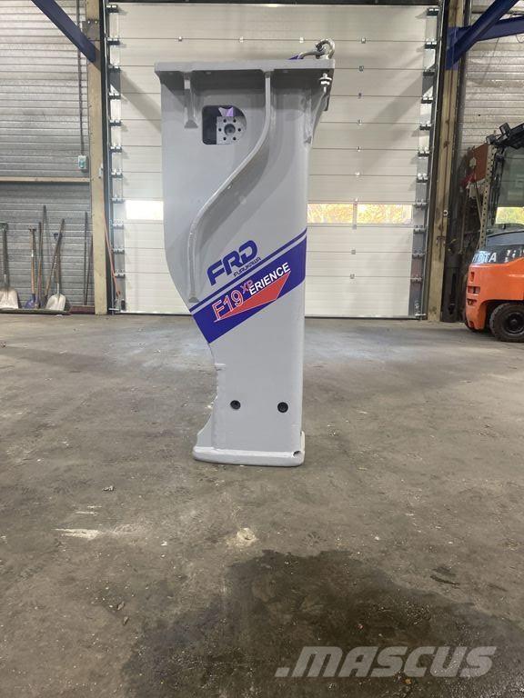 FRD F19 Hidrauliniai kūjai / Trupintuvai