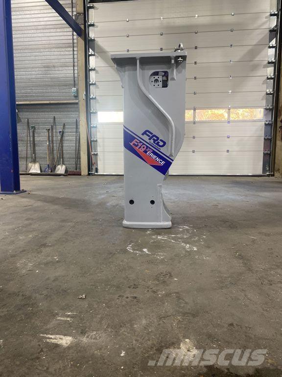 FRD F19 Hidrauliniai kūjai / Trupintuvai