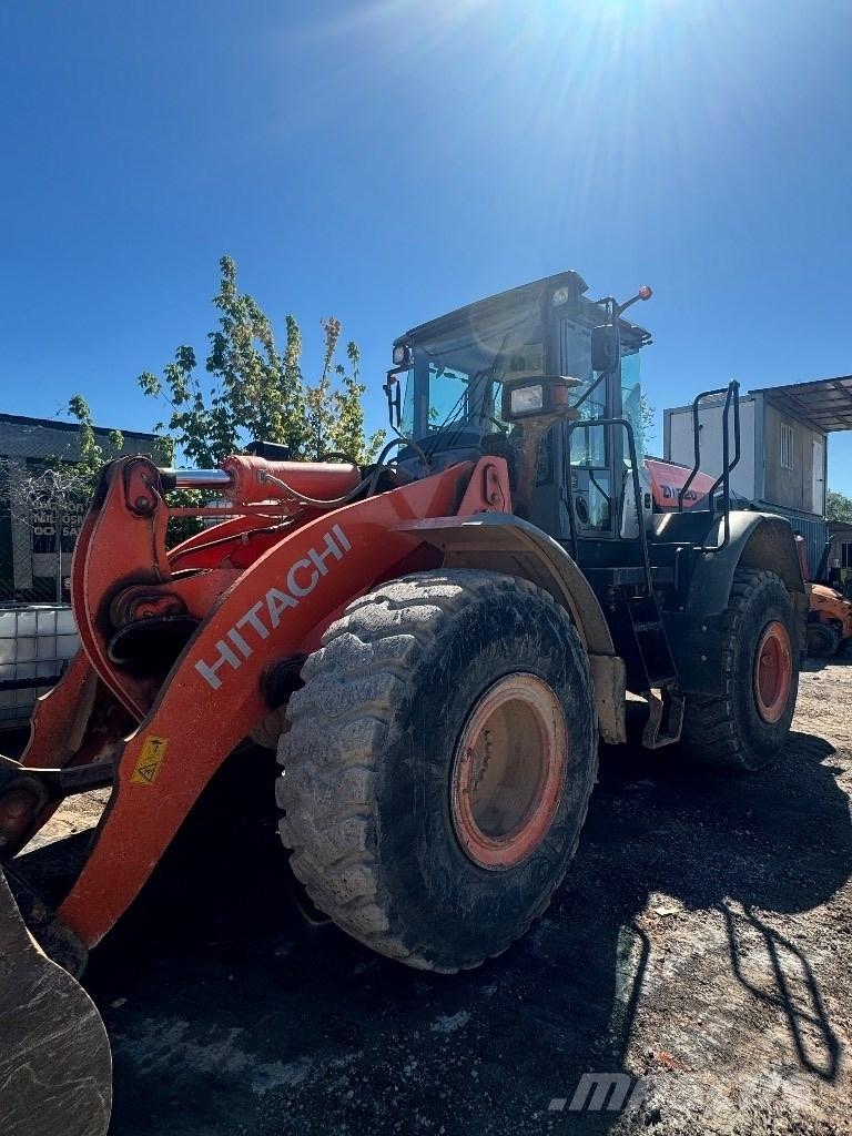 Hitachi ZW 220-3 Naudoti ratiniai krautuvai